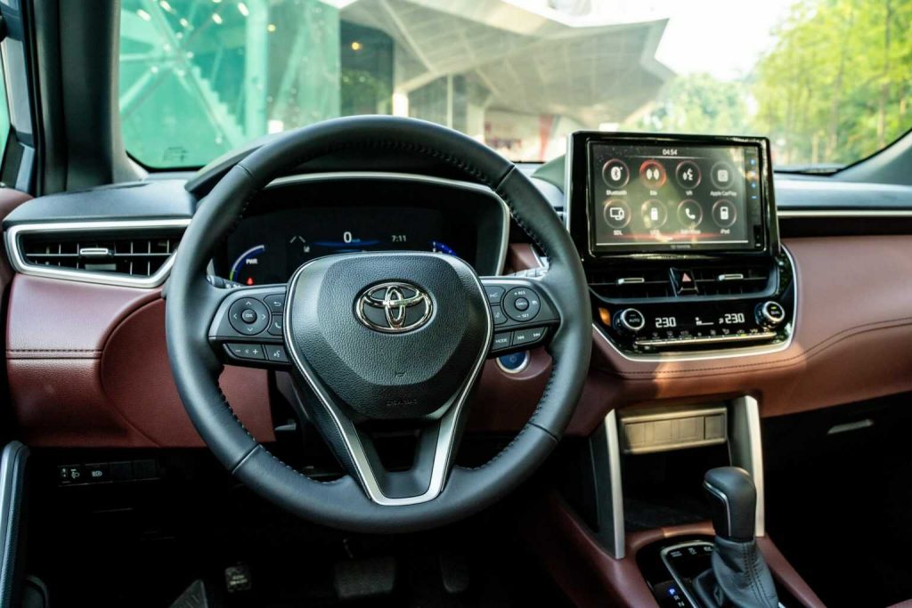 Chi tiết Toyota Corolla Cross 2021 kèm giá bán.