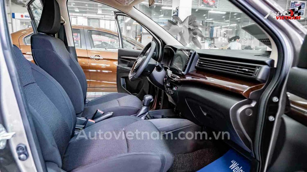 Giá xe Suzuki Ertiga 2021 kèm thông số kỹ thuật.