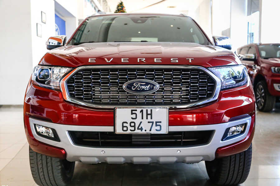 Giá xe Ford Everest 2021.
