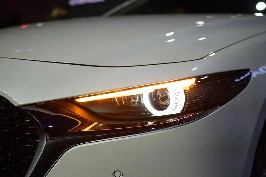 Giá xe Mazda 3 2021 và đánh giá chi tiết.