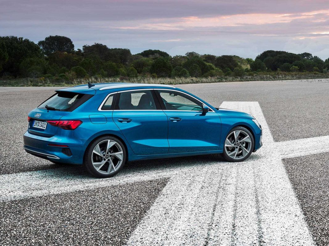 Giá xe Audi A3 mới nhất năm 2022 kèm thông số kỹ thuật.
