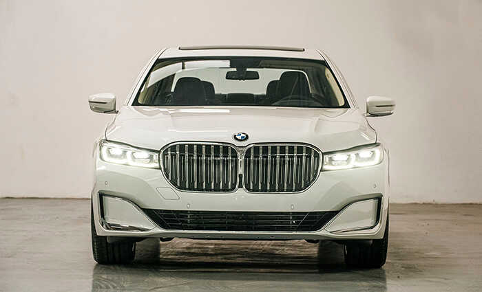 Giá xe BMW 740li mới nhất năm 2022.