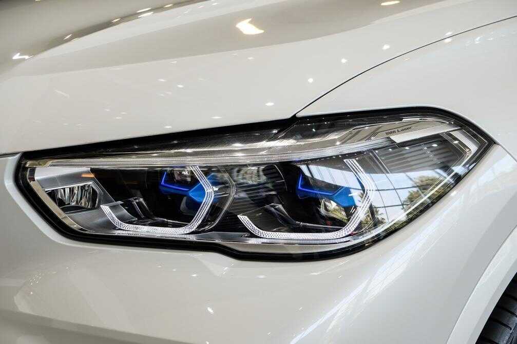 Giá xe BMW X5 M Sport mới nhất 2022.