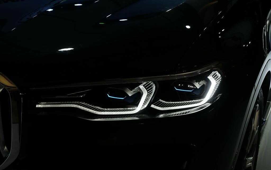 Giá xe BMW X7 mới nhất năm 2022.