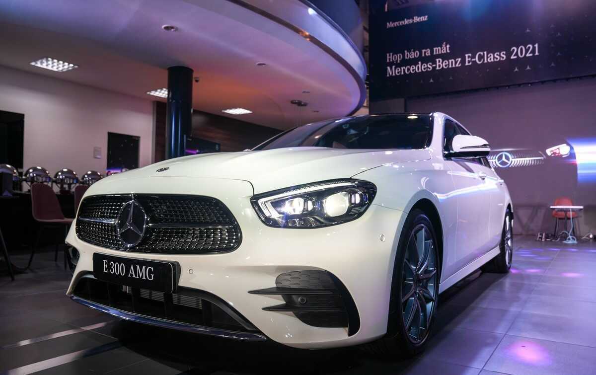 Giá xe Mercedes Benz mới nhất tháng 2/2022.