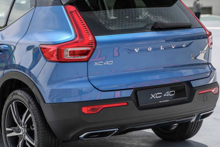 Giá xe Volvo XC40 mới nhất 2022 kèm đánh giá chi tiết.