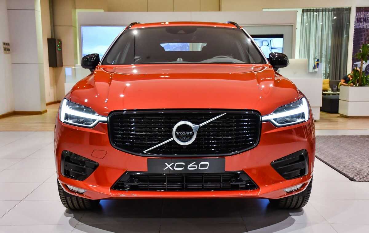 Giá xe Volvo XC60 mới nhất 2022 kèm đánh giá chi tiết.