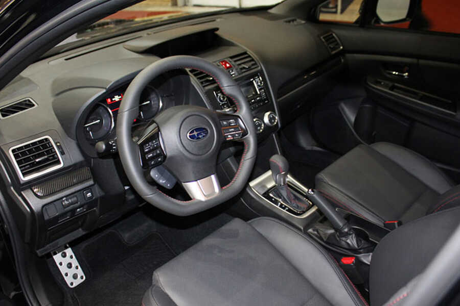 Giá xe Subaru WRX 2022 kèm đánh giá chi tiết.