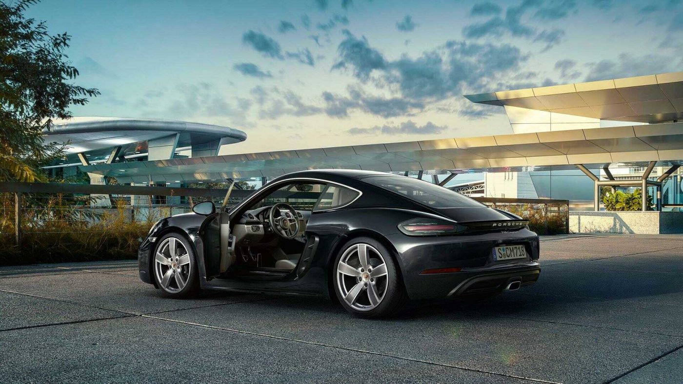Giá xe Porsche 718 Cayman mới nhất 2022.