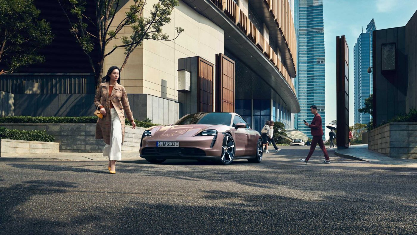Giá xe Porsche Taycan mới nhất 2022.